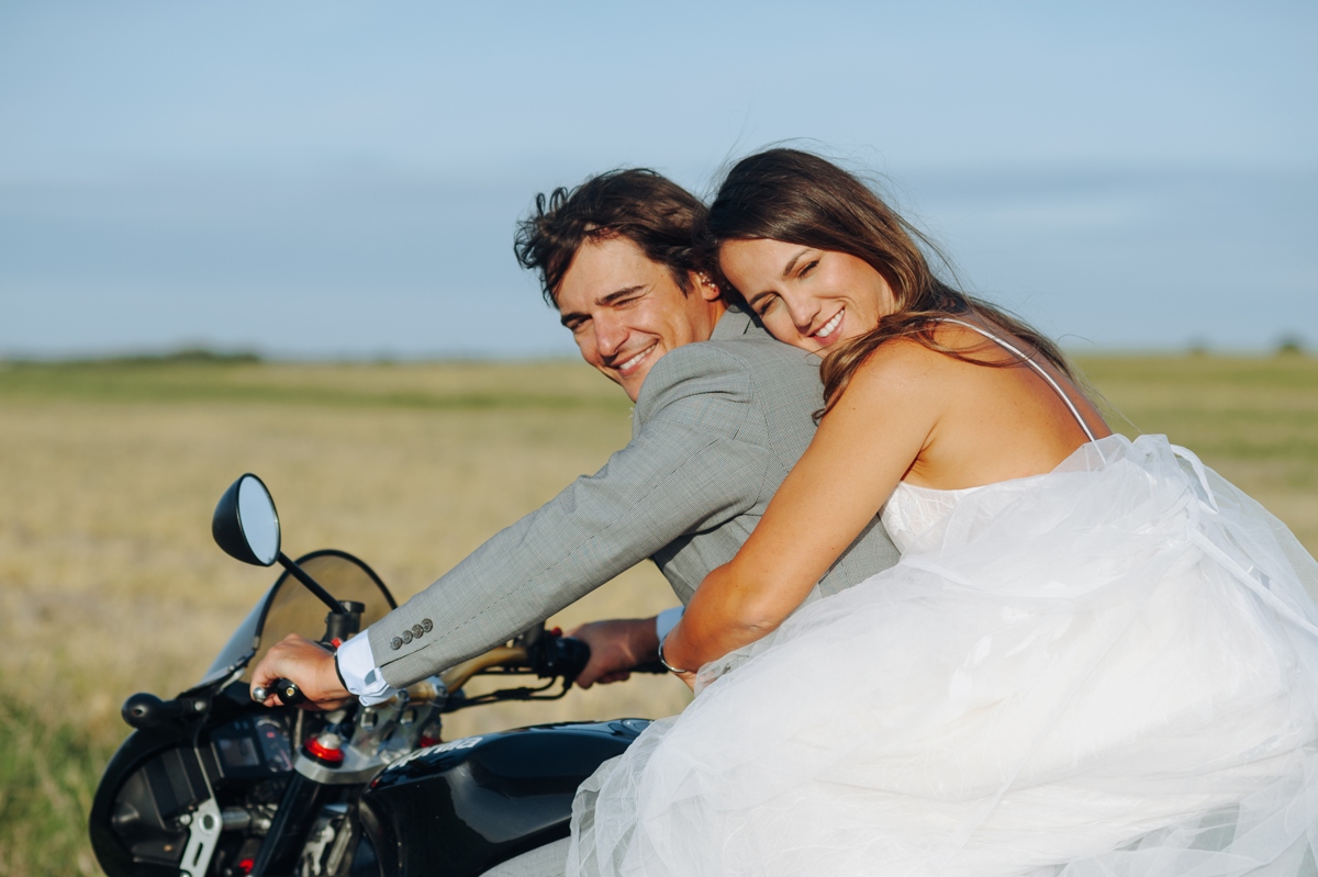 zdjęcia ślubne na motocyklu